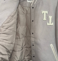 Куртки жіночі