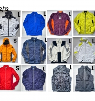 Куртки чоловічі і жіночі